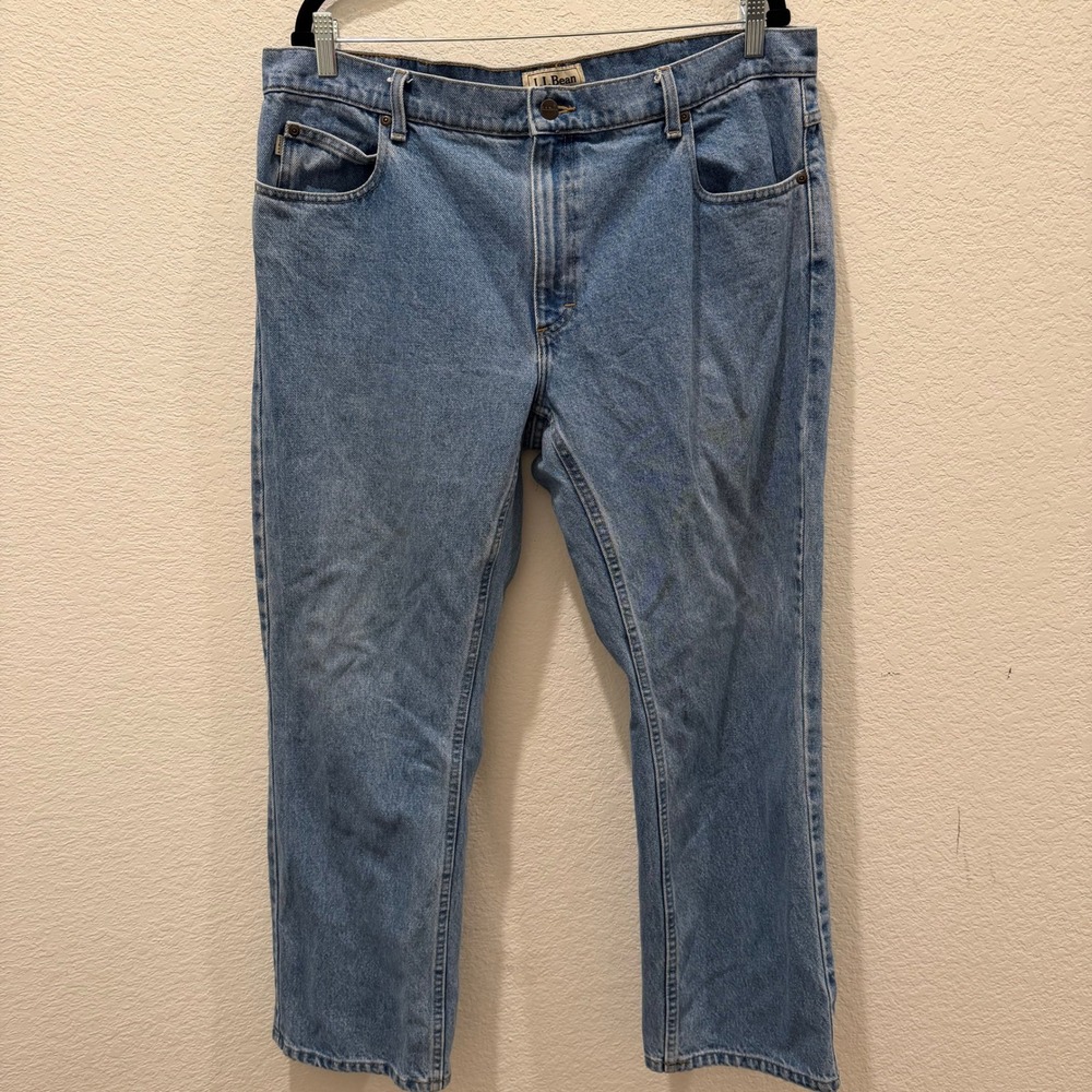 LL Bean Standard Fit Mens Jeans 38x29 Medium Wash Denim 296551 Straight Leg